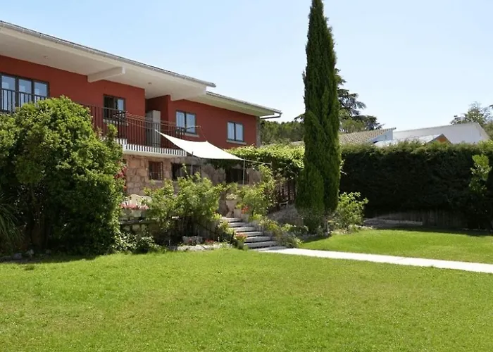 Rural Apartment With Shared Garden Pool And Spa