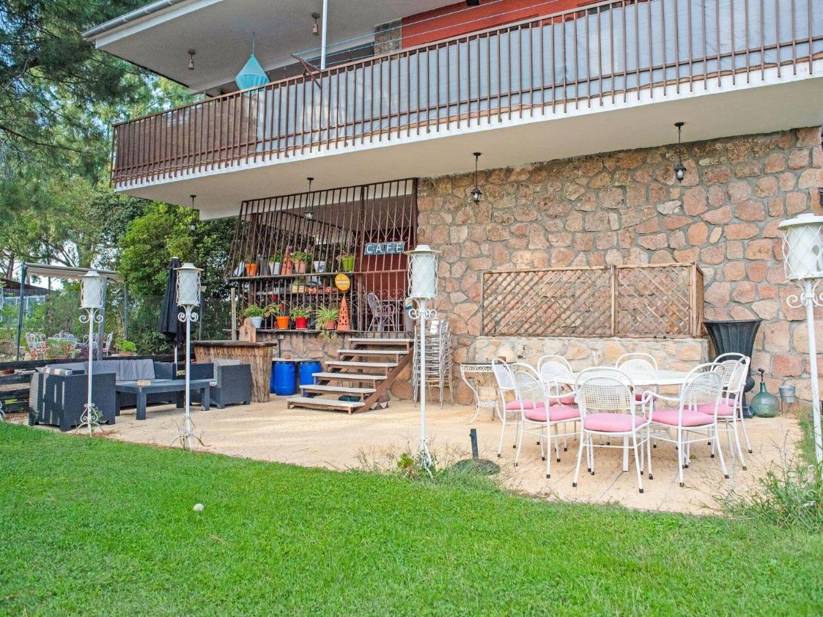 Rural With Shared Garden Pool And Holiday home *
