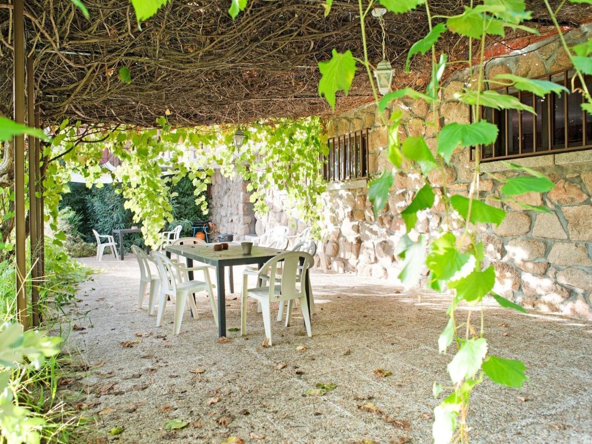 Rural With Shared Garden Pool And Holiday home